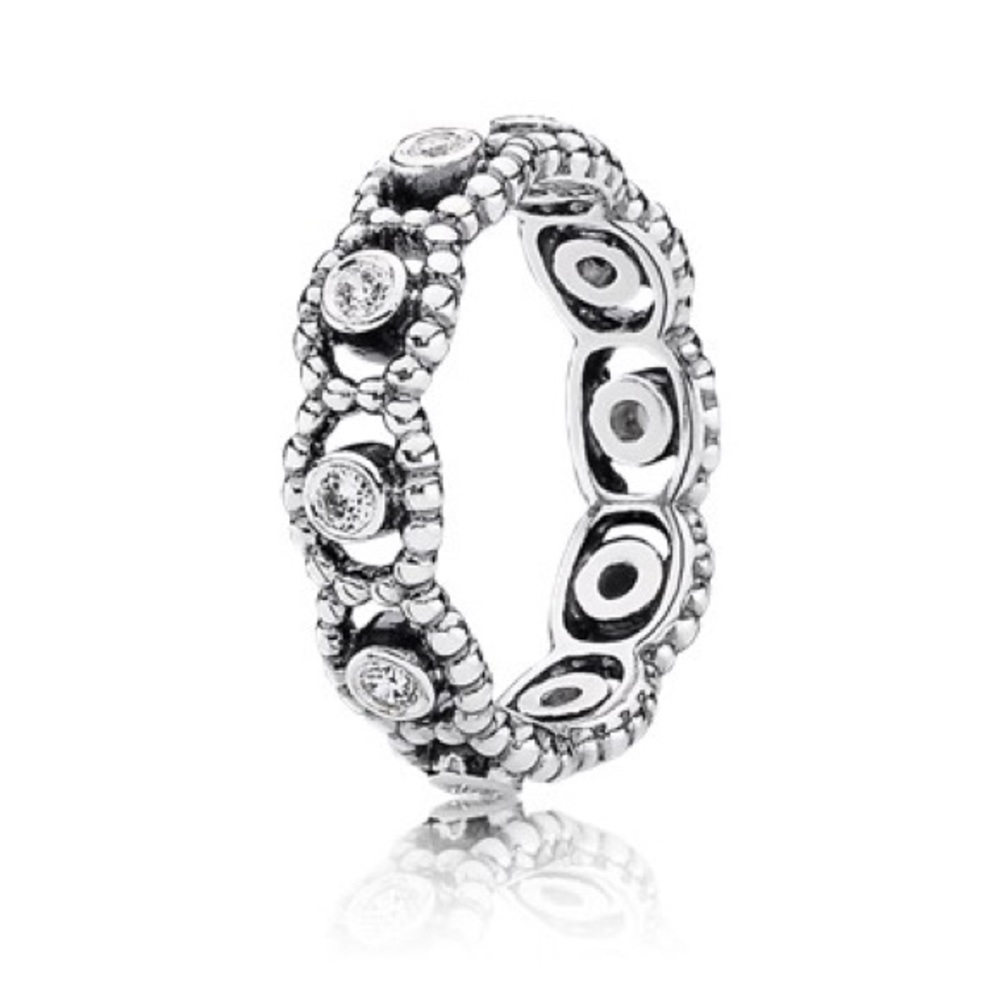 💎NWT In Box💎 “Her Majesty” Pandora Ring